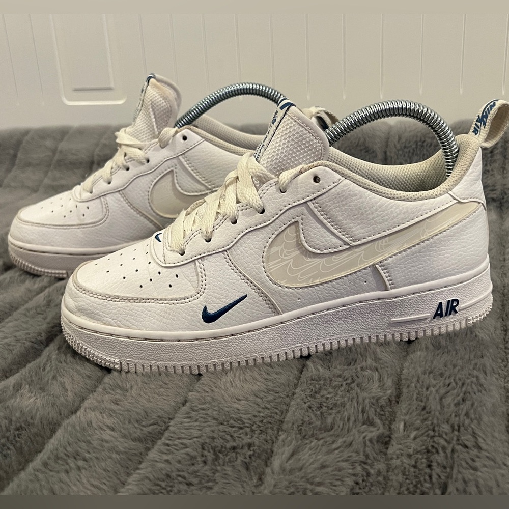 Nike Air Force size 6Y